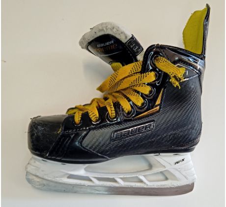 Dětské hokejové brusle Bauer Supreme S27 YTH EU33