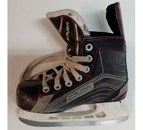 Brusle Bauer Vapor X200 EU31